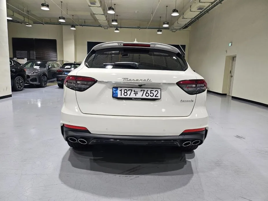 Maserati Levante — фото 4