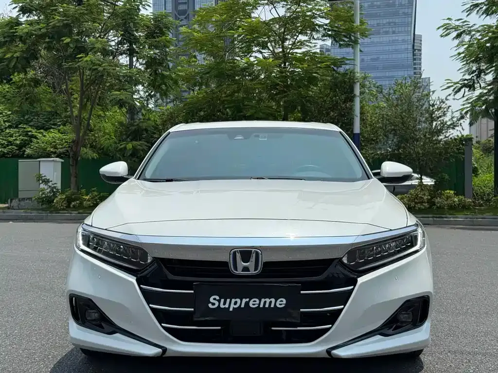 Honda Accord — фото 8