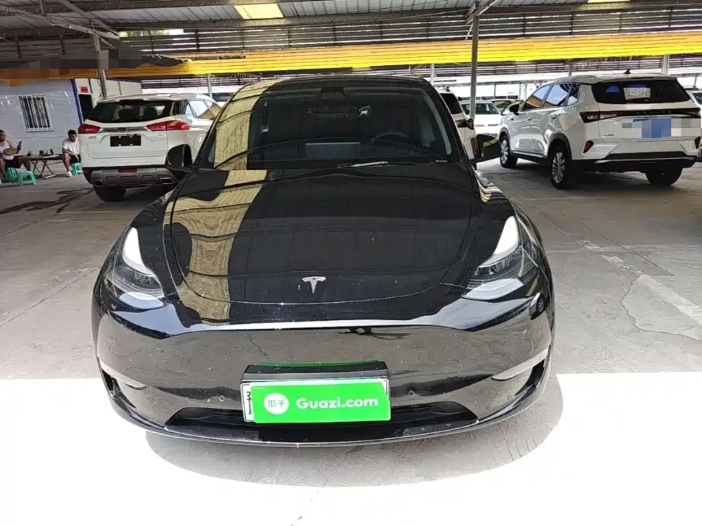 Tesla Model Y — фото 9
