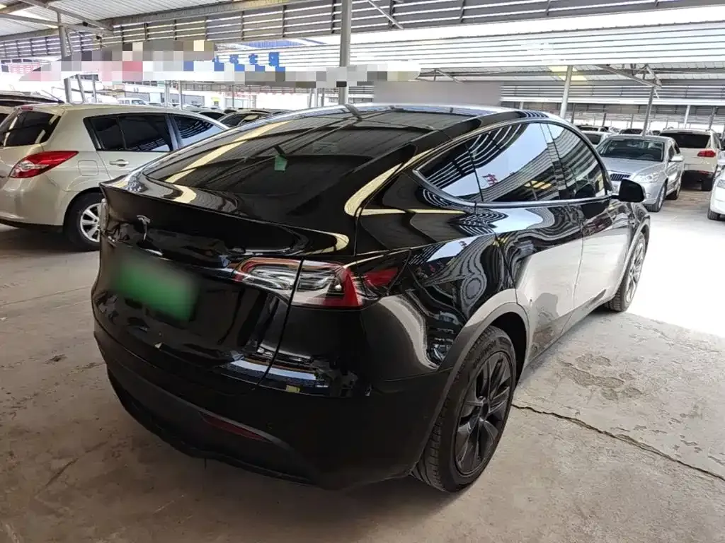 Tesla Model Y — фото 7