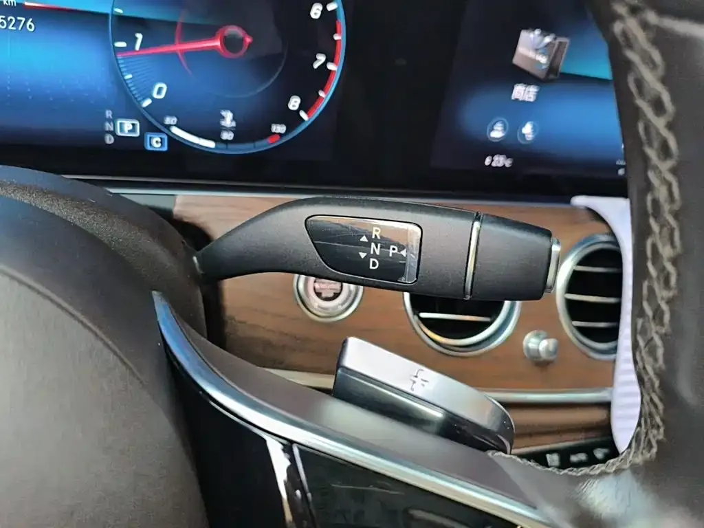 Mercedes-Benz E-Class — фото 2