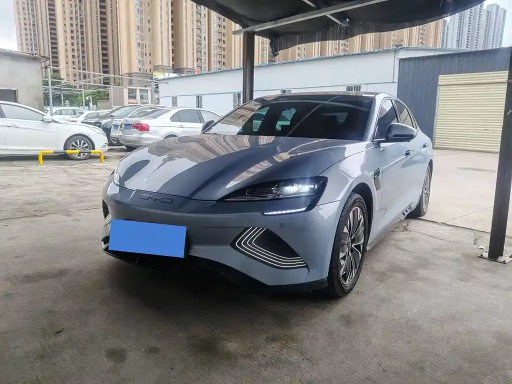 BYD Seal — фото 1