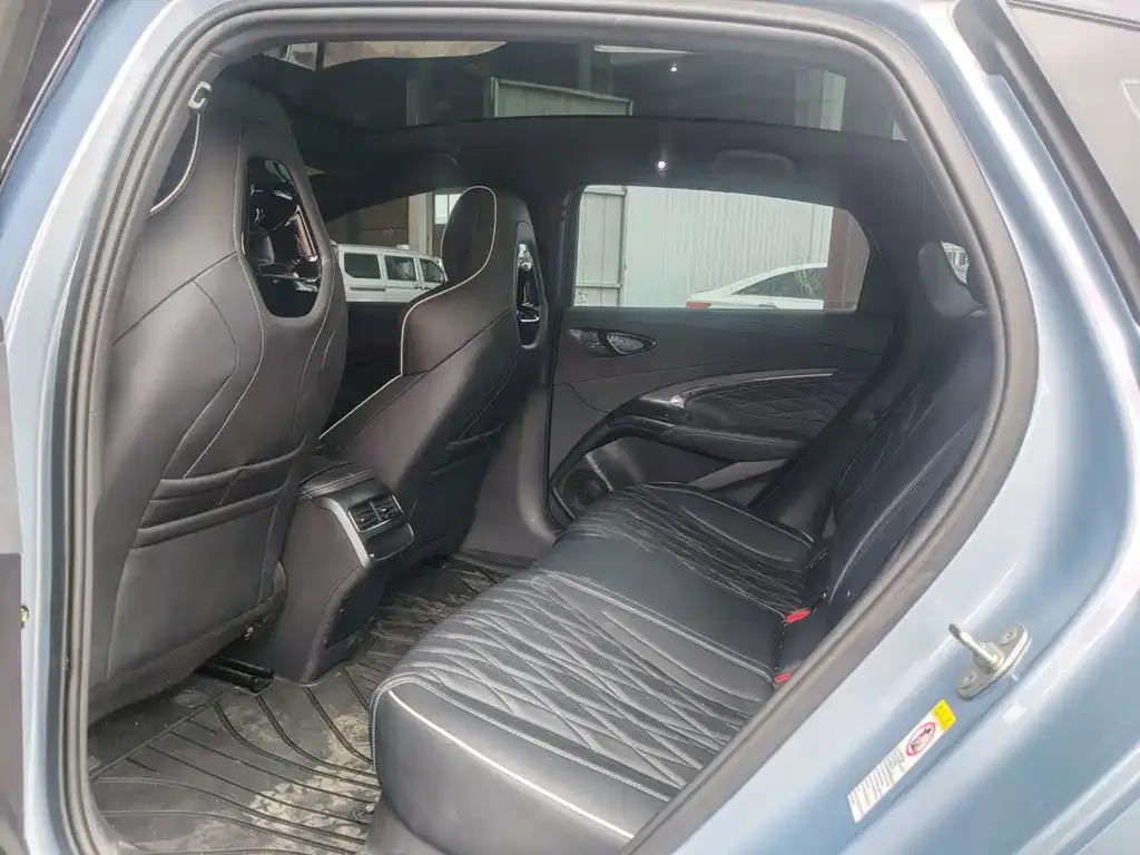 BYD Seal — фото 3