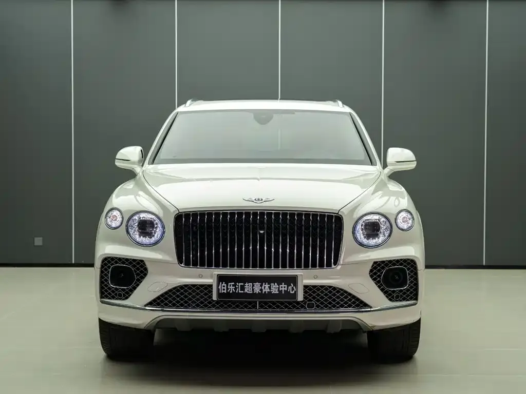 Bentley Bentayga — фото 2