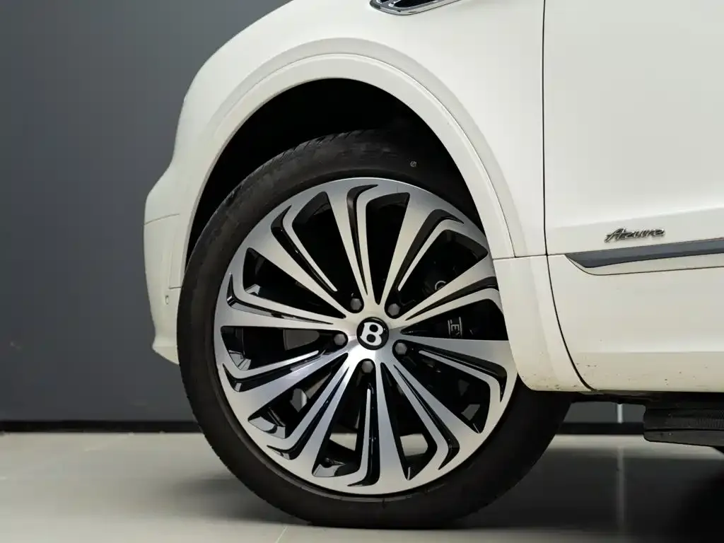 Bentley Bentayga — фото 3