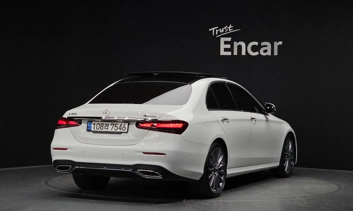 Mercedes-Benz E-Class — фото 3