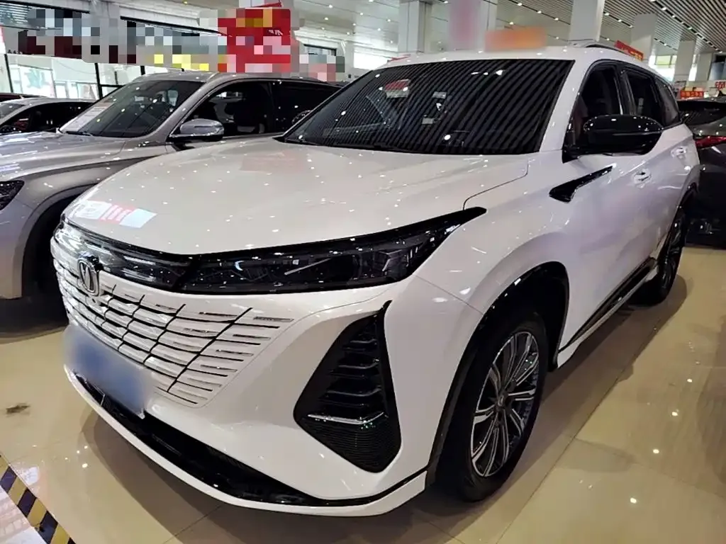 Changan CS75PLUS — фото 1