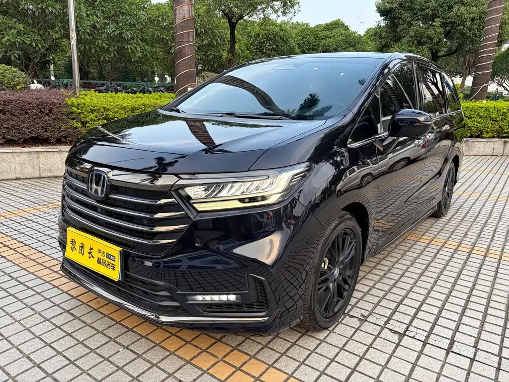 Honda Odyssey — фото 1