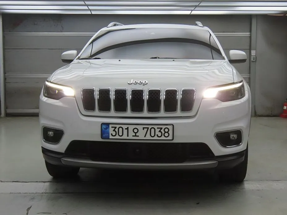 Jeep Cherokee — фото 10