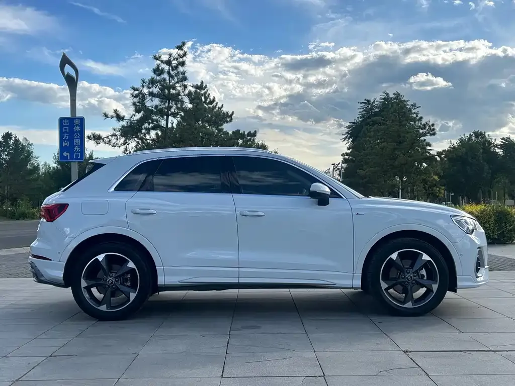 Audi Q3 — фото 4