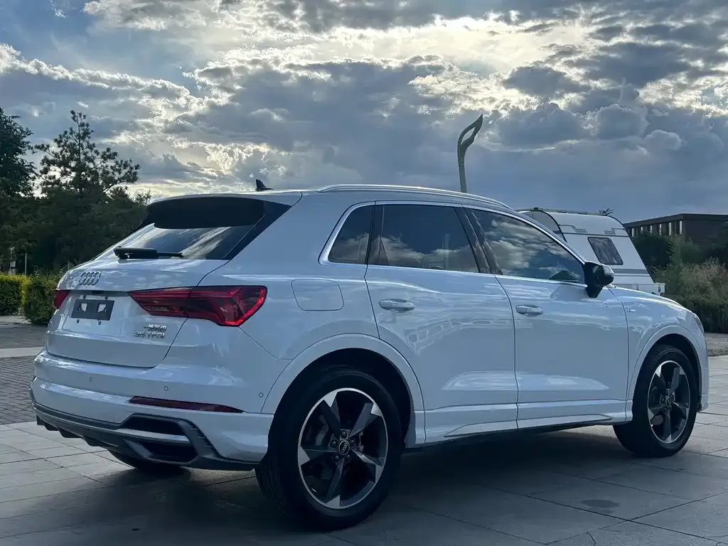 Audi Q3 — фото 6