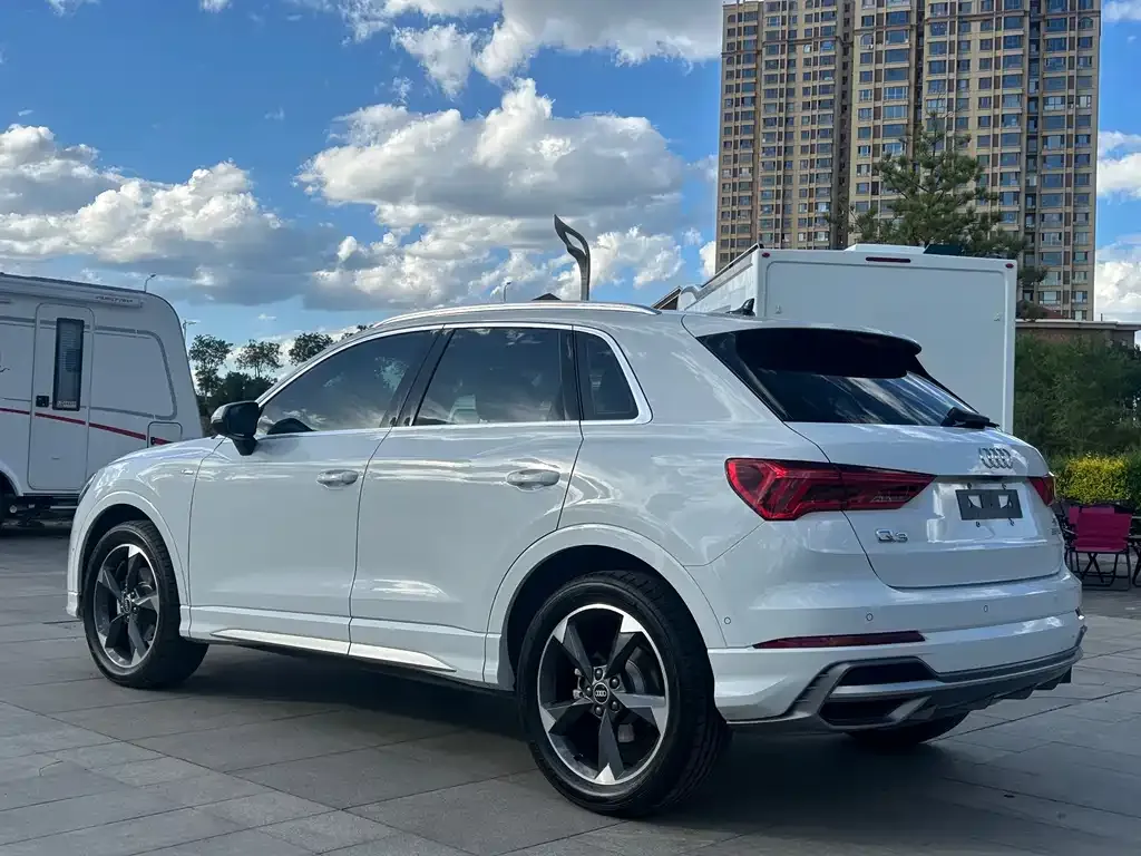 Audi Q3 — фото 7