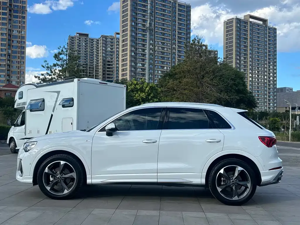 Audi Q3 — фото 3