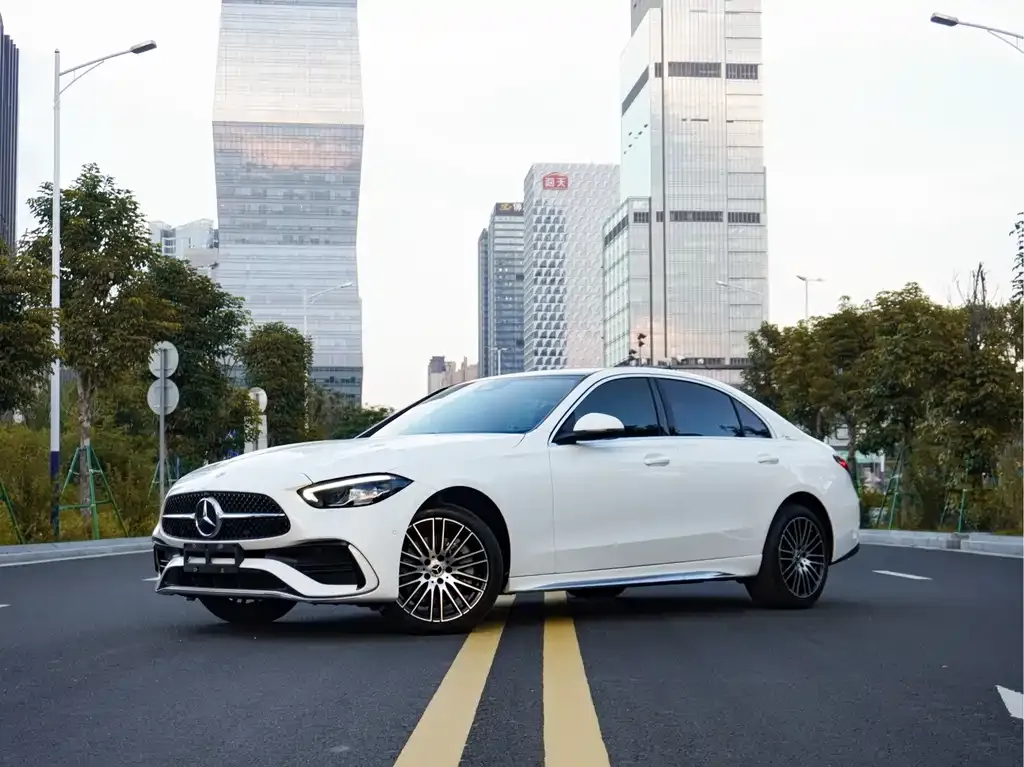 Mercedes-Benz C-Class — фото 1