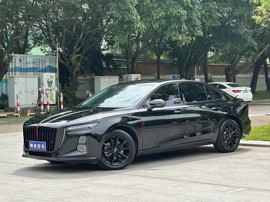 Hongqi H5 — фото 1