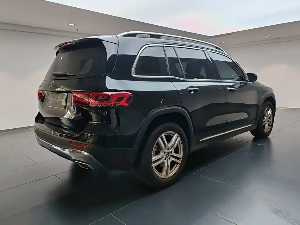 Mercedes-Benz GLB — фото 10