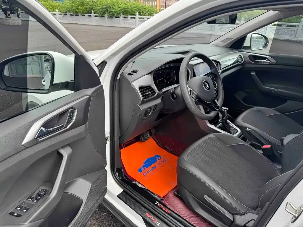 Volkswagen T-Cross — фото 4