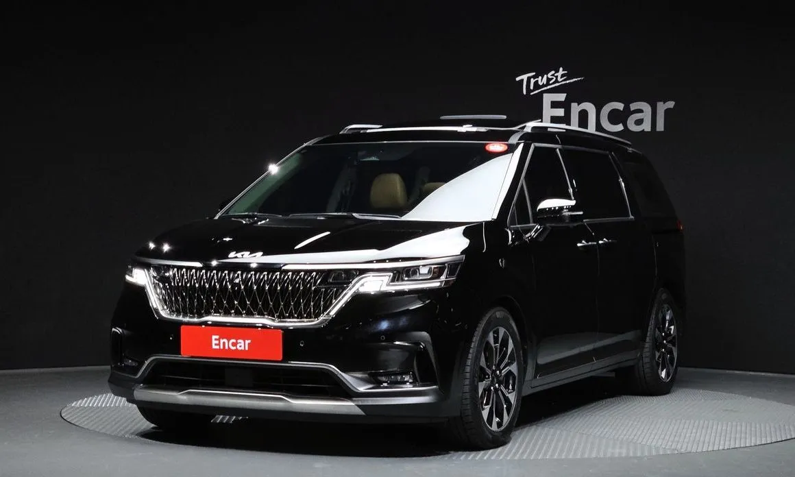 Kia Carnival — фото 1