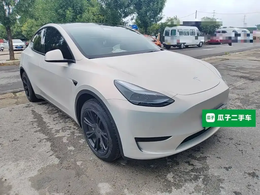 Tesla Model Y — фото 7