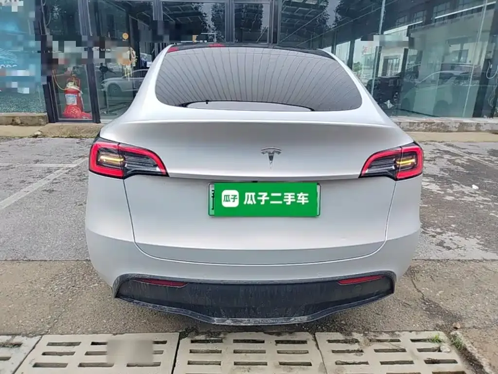 Tesla Model Y — фото 6