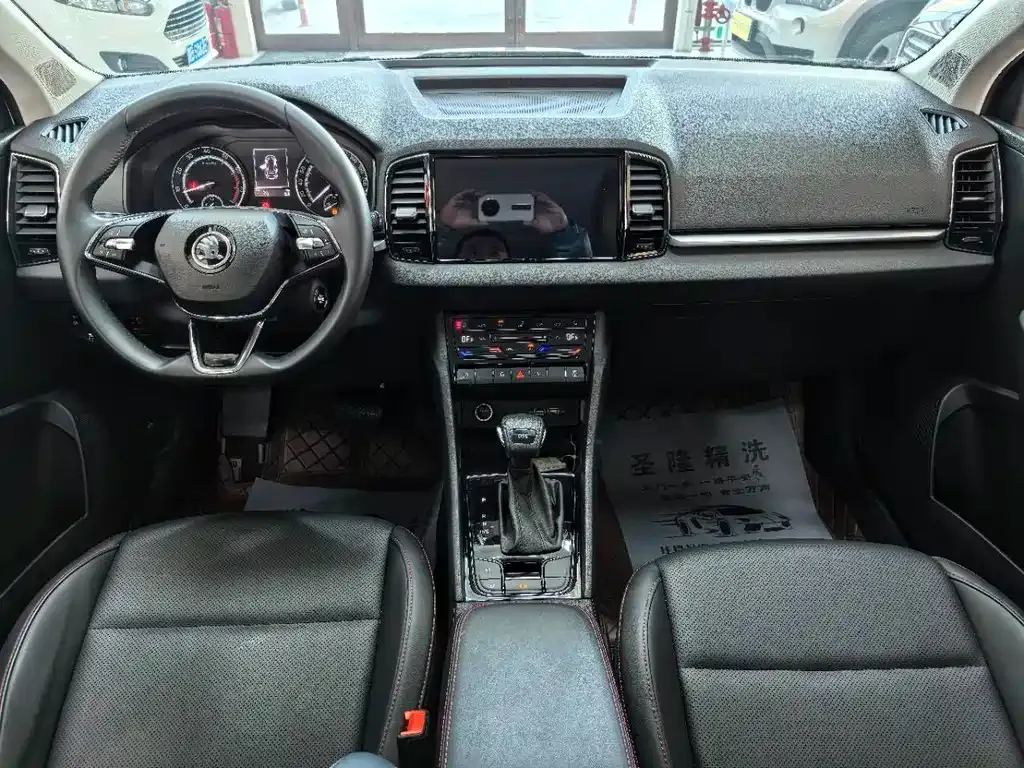 Skoda Karoq — фото 8