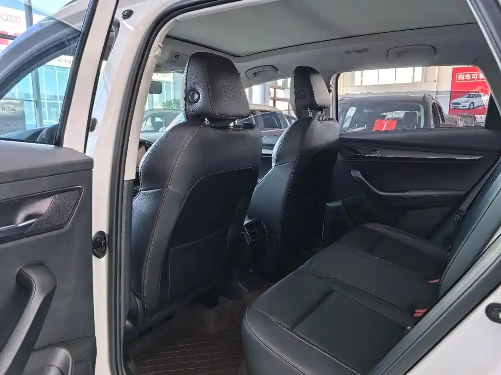 Skoda Karoq — фото 2