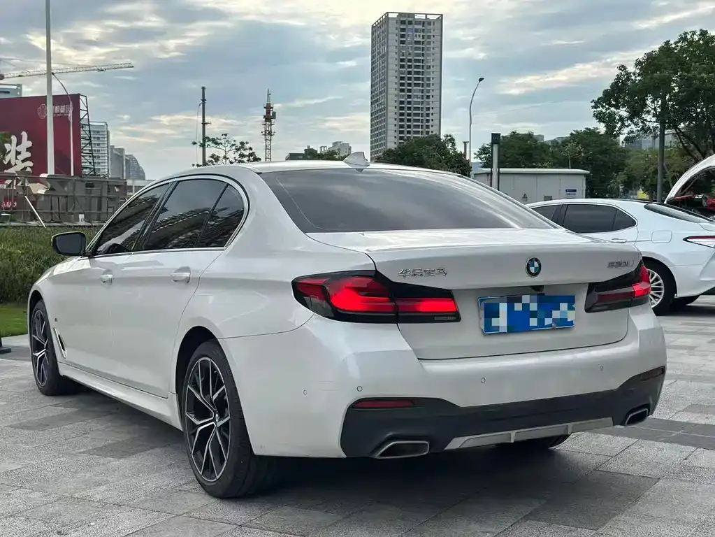 BMW 5 Series — фото 3