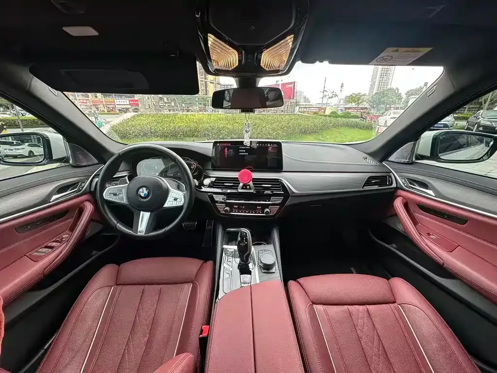 BMW 5 Series — фото 10