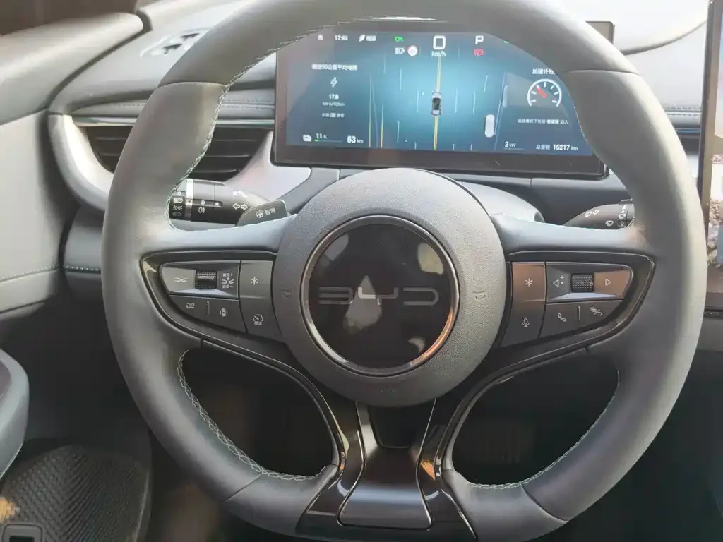 BYD Seal 06GT — фото 6