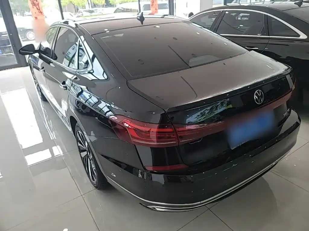 Volkswagen Passat — фото 4