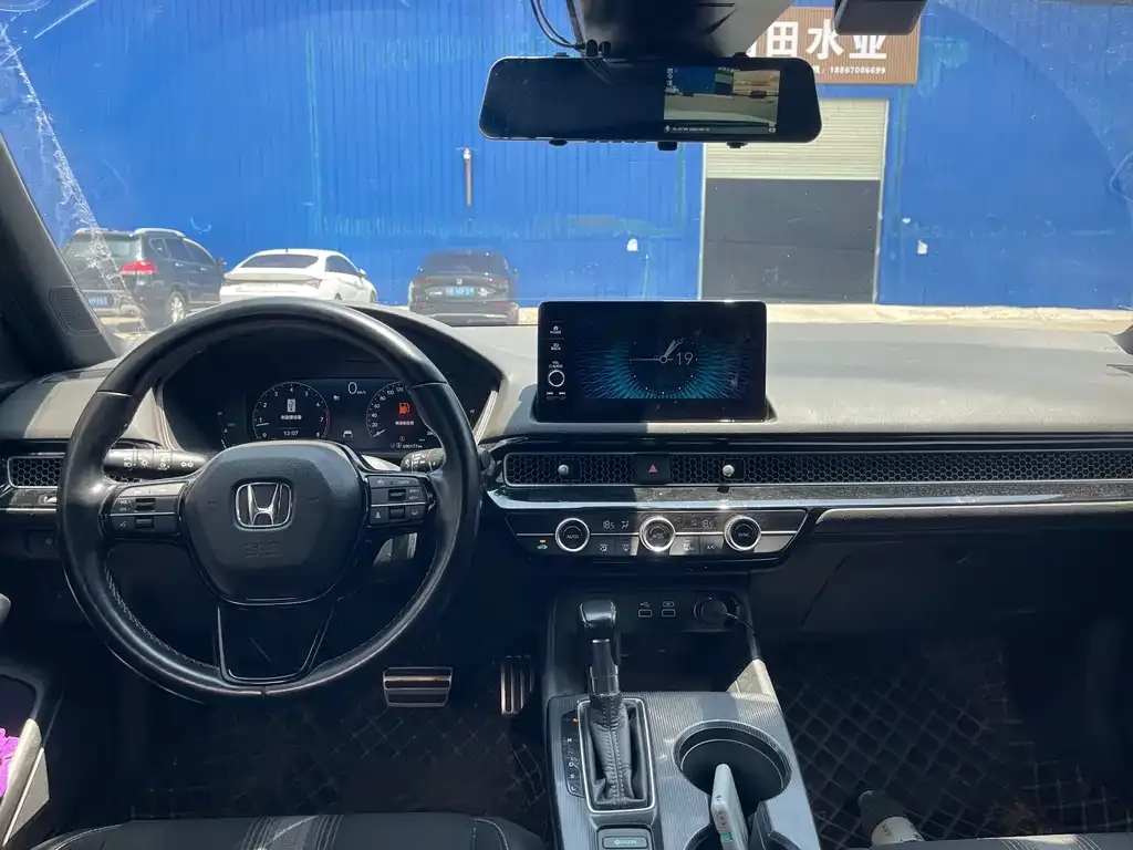 Honda Civic — фото 5