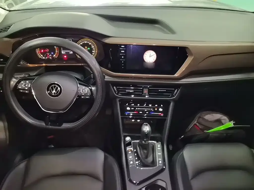 Volkswagen Tharu — фото 7