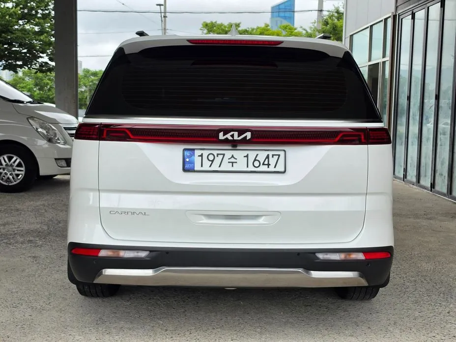 Kia Carnival — фото 8