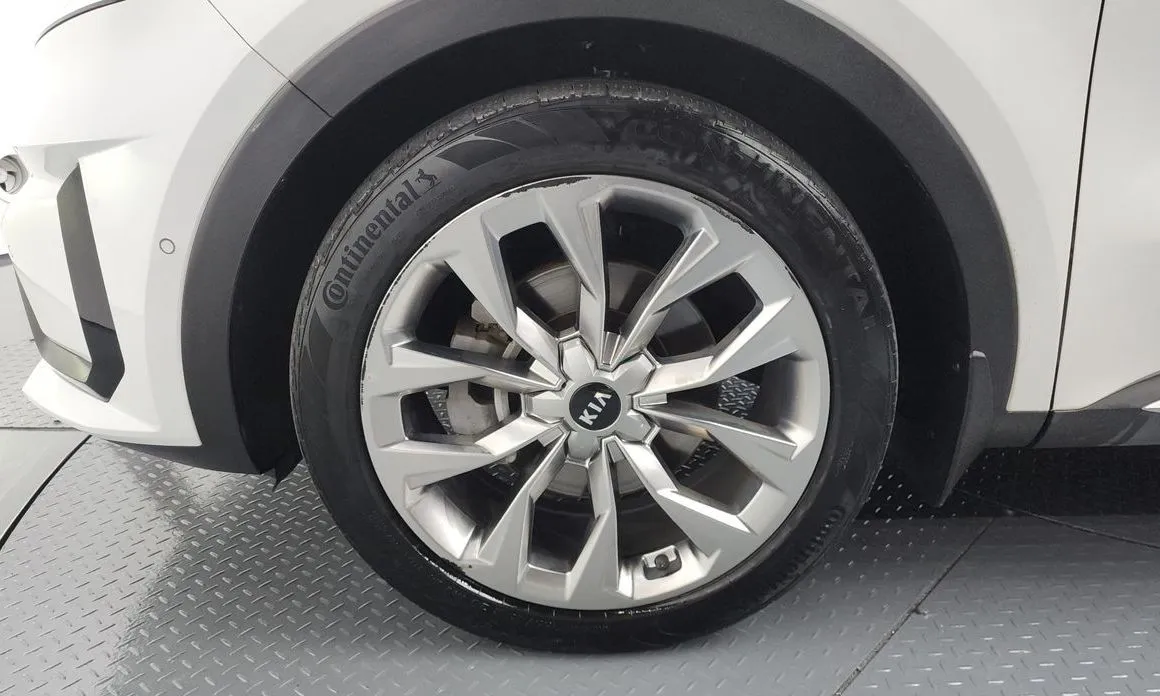 Kia Sorento — фото 7