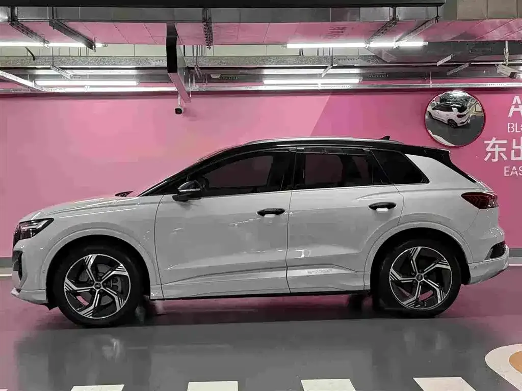 Audi Q4 e-tron — фото 6