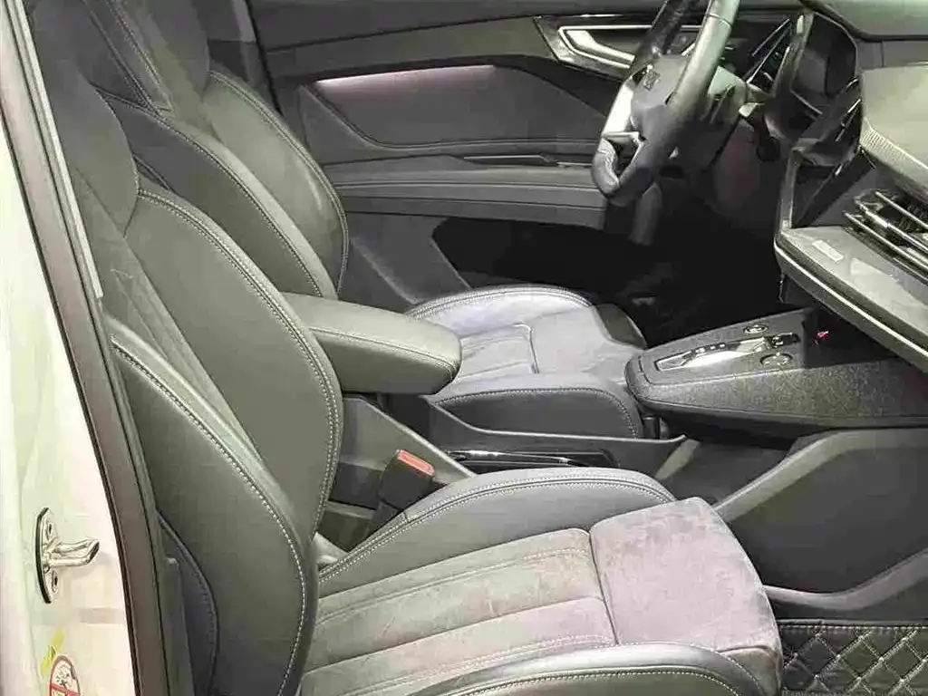 Audi Q4 e-tron — фото 10