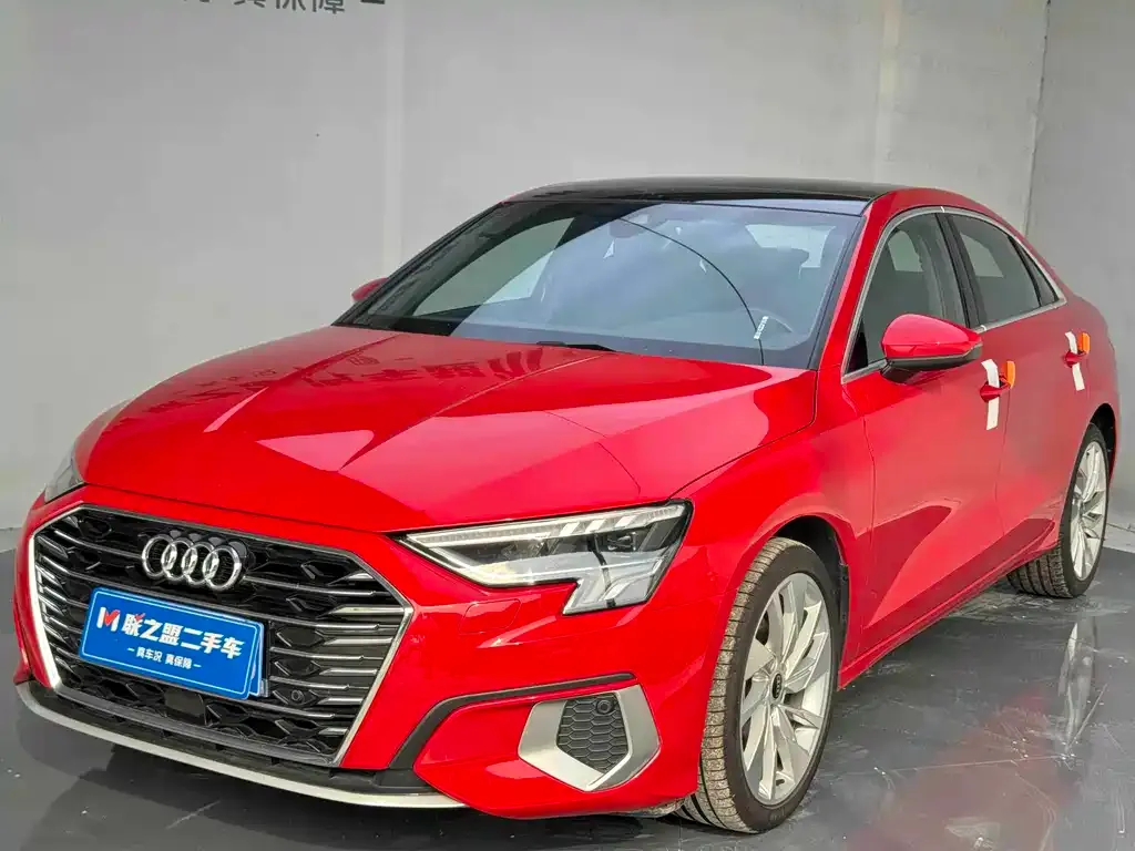 Audi A3 — фото 1