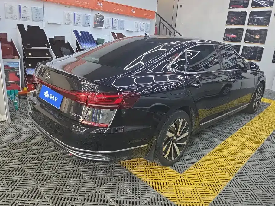Volkswagen Passat — фото 10