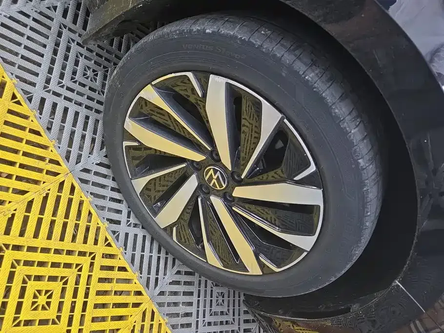 Volkswagen Passat — фото 2