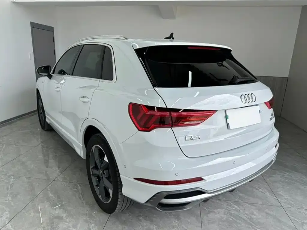 Audi Q3 — фото 10