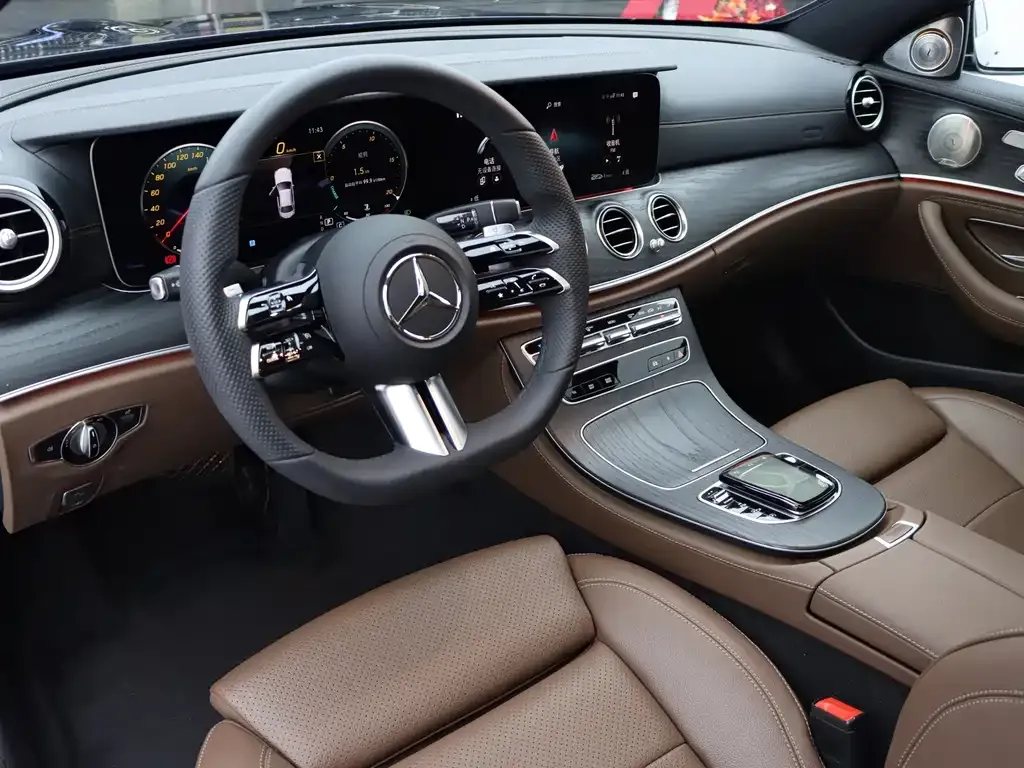 Mercedes-Benz E-Class — фото 10