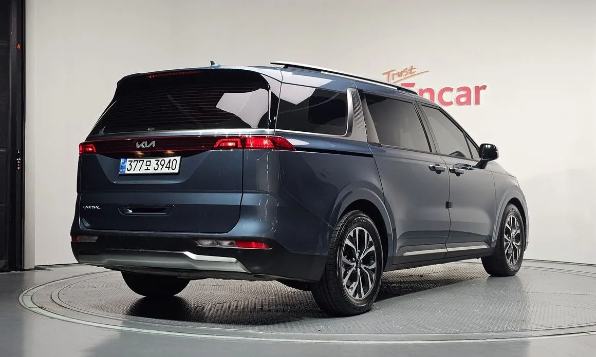Kia Carnival — фото 2