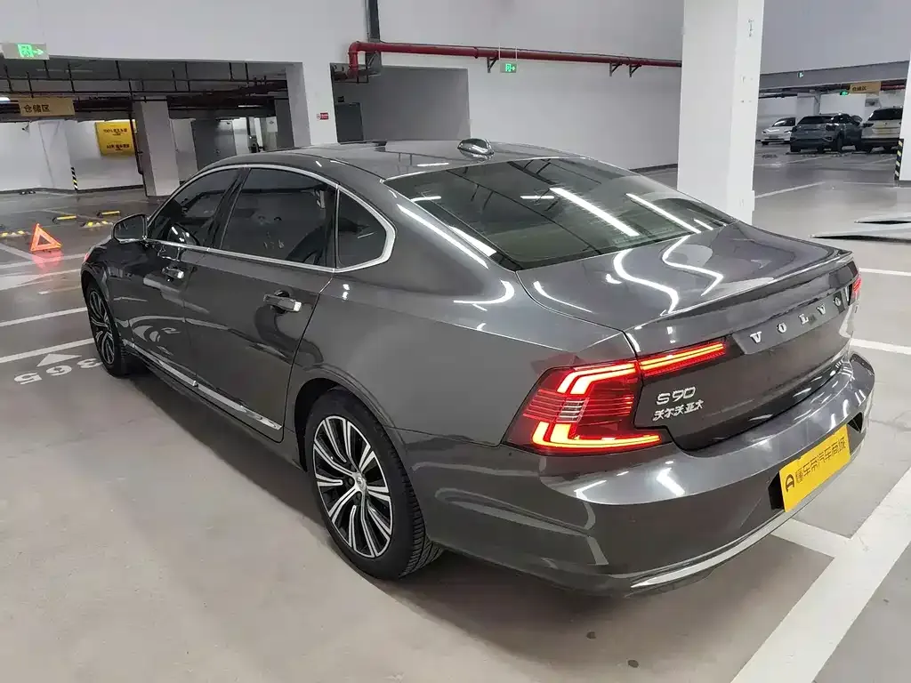Volvo S90 — фото 10