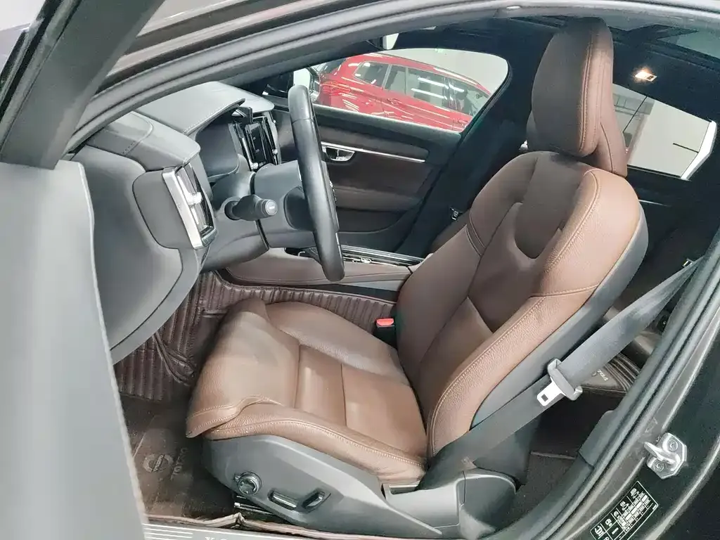 Volvo S90 — фото 8