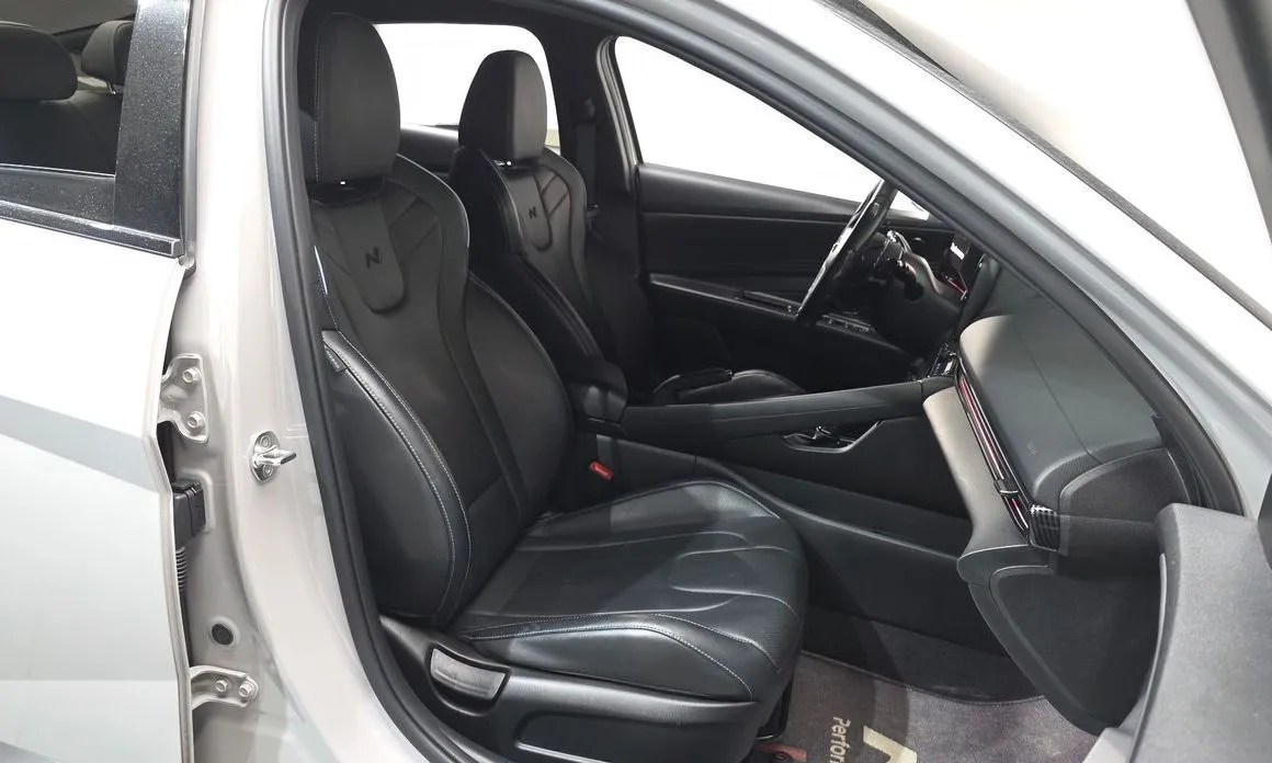 Hyundai AVANTE — фото 3