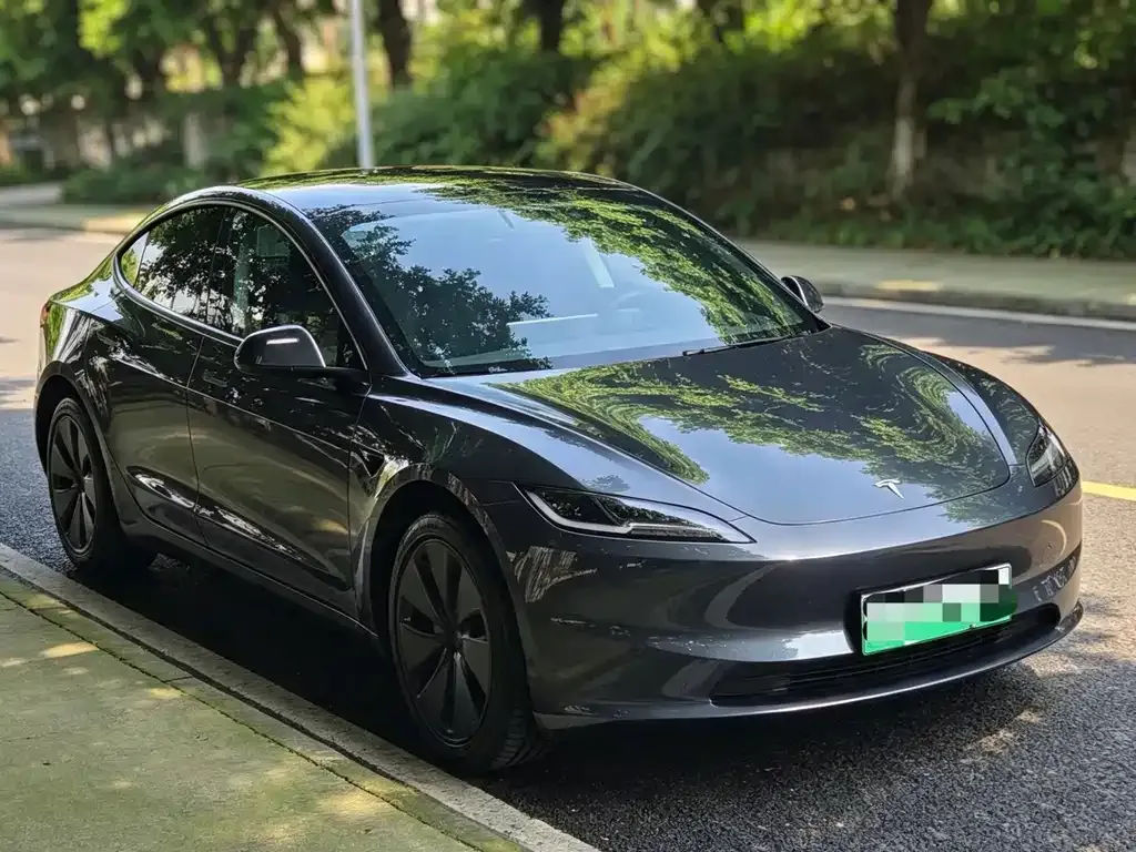 Tesla Model 3 — фото 5
