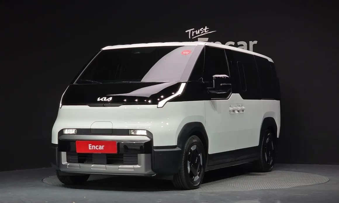 Kia PV5 — фото 1