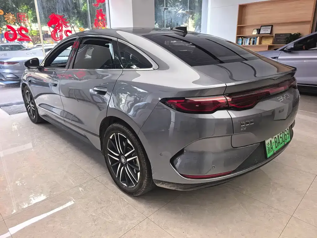 BYD Qin L — фото 5
