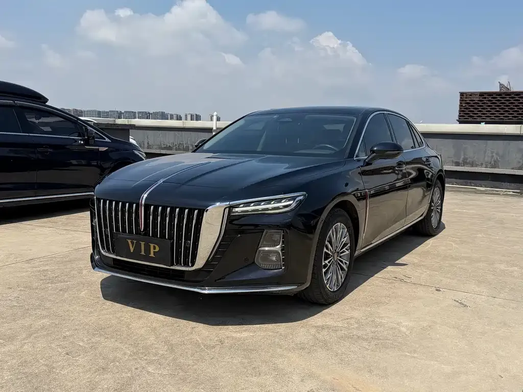 Hongqi H5 — фото 1