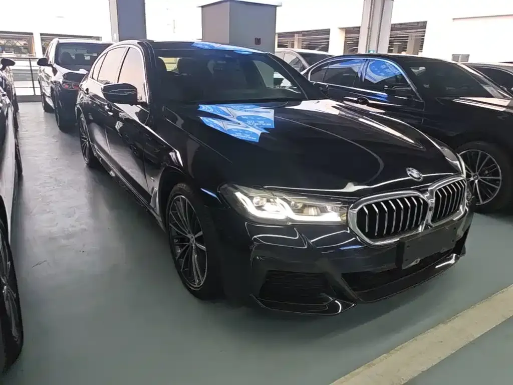BMW 5 Series — фото 10